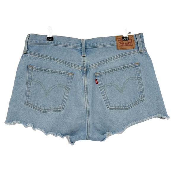 Levi’s 501 Original High Rise Button Fly Cut Off Denim Shorts in Light Wash 32 - Picture 4 of 15